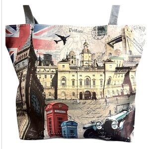 London Buckingham Palace Scene Tote